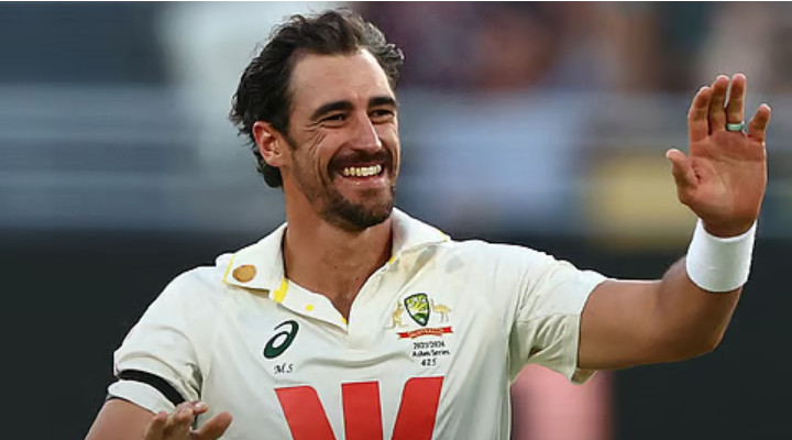 বিশ্বরেকর্ড গড়লেন মিচেল স্টার্ক